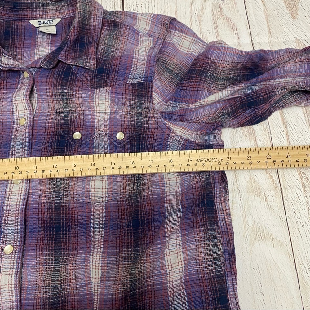 Duluth Trading Co Purple Plaid Western style Shirt pearl snaps Medium - Picture 7 of 8